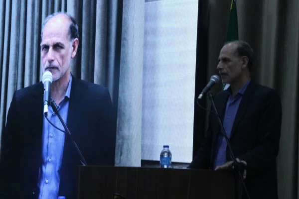 علی اکبر کجباف ریاست دانشگاه فرهنگیان استان اصفهان در مراسم اختتامیه اولین همایش تربیت تمام ساحتی 3