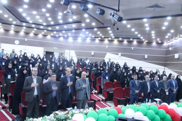 علی اکبر کجباف ریاست دانشگاه فرهنگیان استان اصفهان در مراسم اختتامیه اولین همایش تربیت تمام ساحتی 2