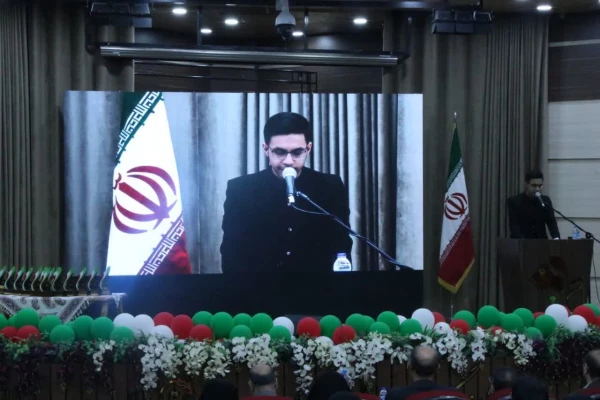 علی اکبر کجباف ریاست دانشگاه فرهنگیان استان اصفهان در مراسم اختتامیه اولین همایش تربیت تمام ساحتی 3