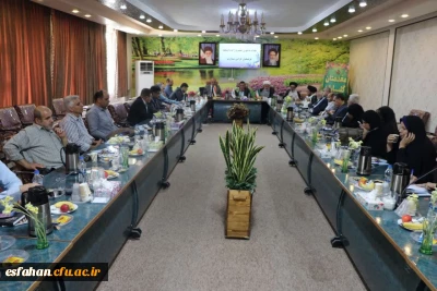 اصفهان میزبان نمایندگان عراقی

نشست مشترک بین مسئولین دانشگاه فرهنگیان استان اصفهان و جمعی از مسئولین دانشگاه های عراق