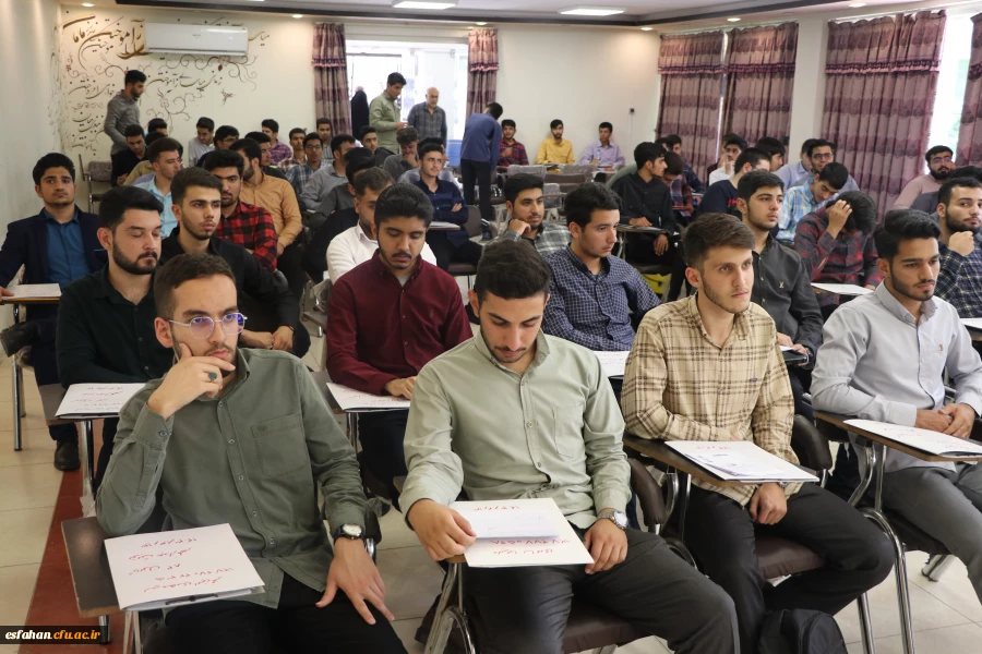 مصاحبه عمومی داوطلبان سه برابر ظرفیت دانشگاه فرهنگیان استان اصفهان 4