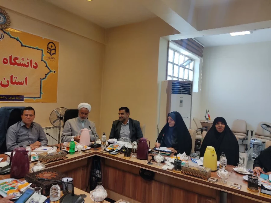 تشکیل جلسه شورای فرهنگی اجتماعی استان با حضور اعضا در سالن جلسات مدیریت استان اصفهان  3