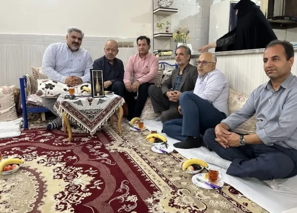 تعامل و همدلی رئیس دانشگاه فرهنگیان استان اصفهان با همکاران شاغل و بازنشسته دانشگاه 3