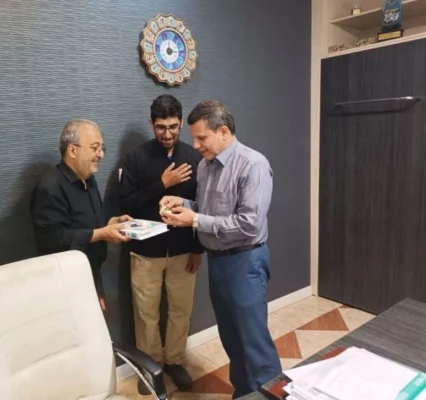 تعامل و همدلی رئیس دانشگاه فرهنگیان استان اصفهان با همکاران 3