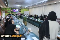 کارگاه های آموزشی و همچنین میزگرد های ریاضی با حضور اساتید مطرح و برجسته ریاضی کشور در پردیس شهید باهنر اصفهان 3