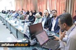 کارگاه های آموزشی و همچنین میزگرد های ریاضی با حضور اساتید مطرح و برجسته ریاضی کشور در پردیس شهید باهنر اصفهان 7