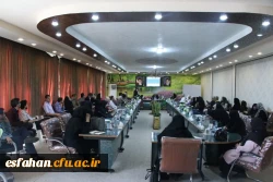 کارگاه های آموزشی و همچنین میزگرد های ریاضی با حضور اساتید مطرح و برجسته ریاضی کشور در پردیس شهید باهنر اصفهان 12