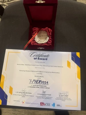 کسب مدال نقره در جشنواره الگوهای برتر تدریس در کشور مالزی 3