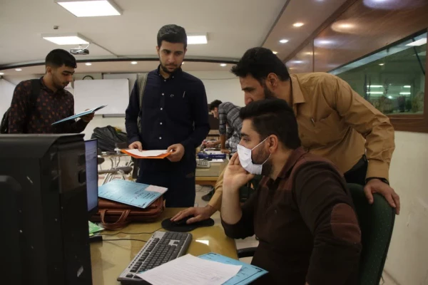 پردیس ها و مراکز دانشگاه فرهنگیان استان اصفهان درتکاپوی ثبت نام جدید الورودها  4