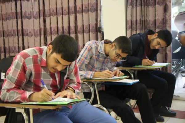 پردیس ها و مراکز دانشگاه فرهنگیان استان اصفهان درتکاپوی ثبت نام جدید الورودها  8