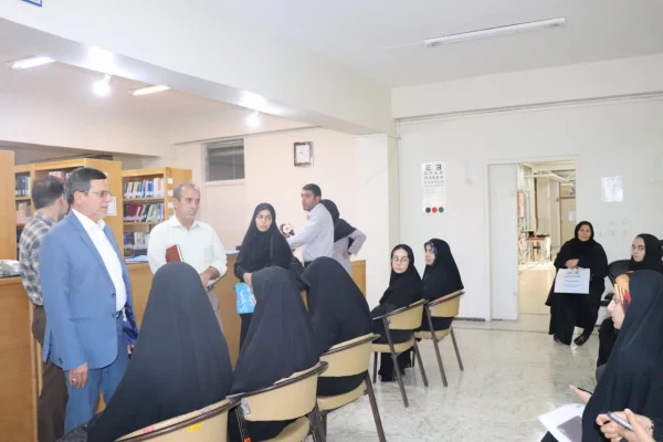 بازدید رئیس دانشگاه فرهنگیان استان از روند ثبت نام دانشجومعلمان ورودی جدید پردیس فاطمه زهرا (س) 6
