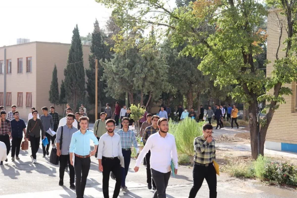 پردیس ها و مراکز دانشگاه فرهنگیان استان اصفهان درتکاپوی ثبت نام جدید الورودها 2
