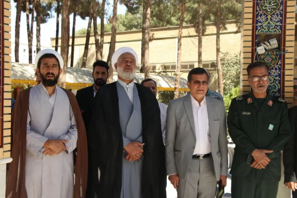 برگزاری مراسم بزرگداشت هفته دفاع مقدس و آیین تکریم ماه مهر در پردیس ها و مراکز دانشگاه فرهنگیان استان اصفهان 3