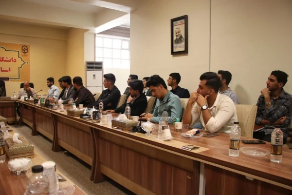 نشست اعضای شورای صنفی پردیس ها و مراکز دانشگاه فرهنگیان استان اصفهان 3