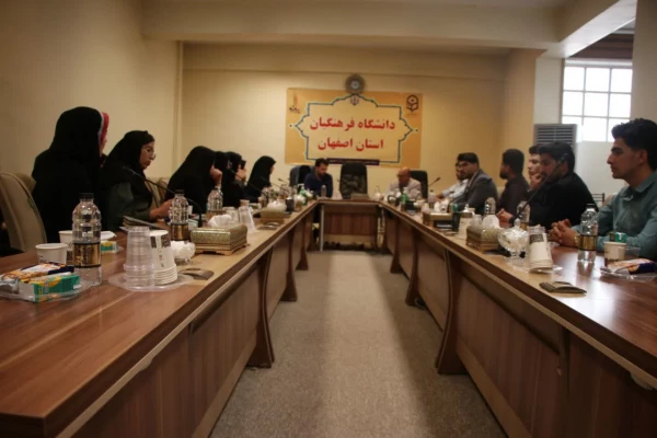 نشست اعضای شورای صنفی پردیس ها و مراکز دانشگاه فرهنگیان استان اصفهان 4