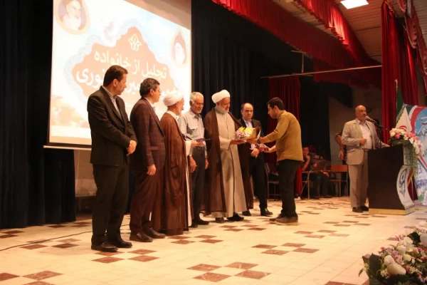 برگزاری آیین استقبال از نو دانشجو معلمان دانشگاه فرهنگیان استان اصفهان در مرکز آموزش عالی شهید آیت نجف آباد 8