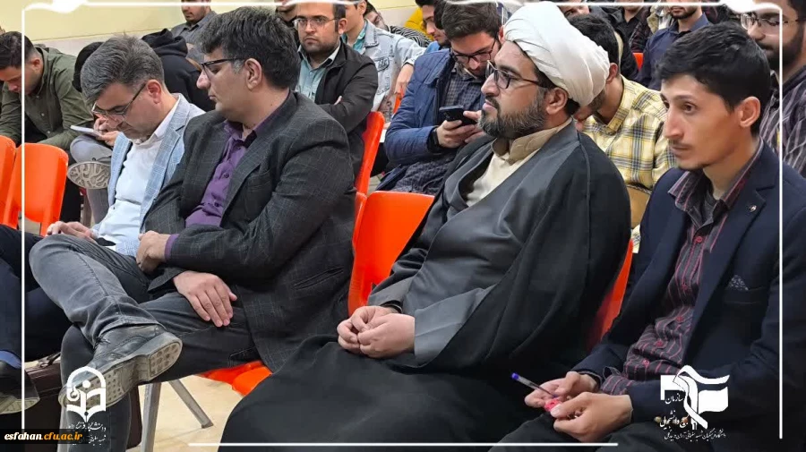 بازدید و برگزاری مراسم پرسش و پاسخ بین دانشجویان و مسئولان در مرکز شهید سلیمانی آران وبیدگل(ساختمان شماره 3 پردیس شهید باهنر اصفهان) 3