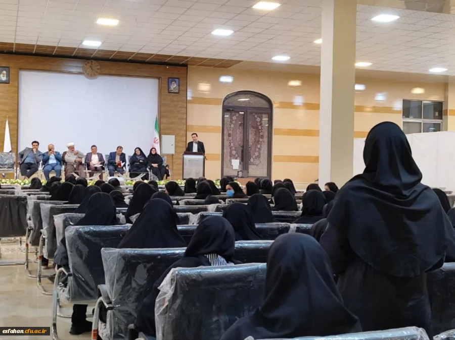 بازدید و برگزاری مراسم پرسش و پاسخ بین دانشجویان و مسئولان در مرکز شهید سلیمانی آران وبیدگل(ساختمان شماره 3 پردیس شهید باهنر اصفهان) 20