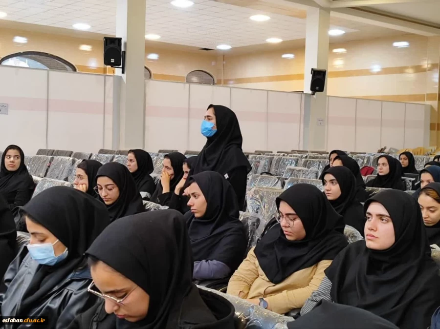 بازدید و برگزاری مراسم پرسش و پاسخ بین دانشجویان و مسئولان در مرکز شهید سلیمانی آران وبیدگل(ساختمان شماره 3 پردیس شهید باهنر اصفهان) 23