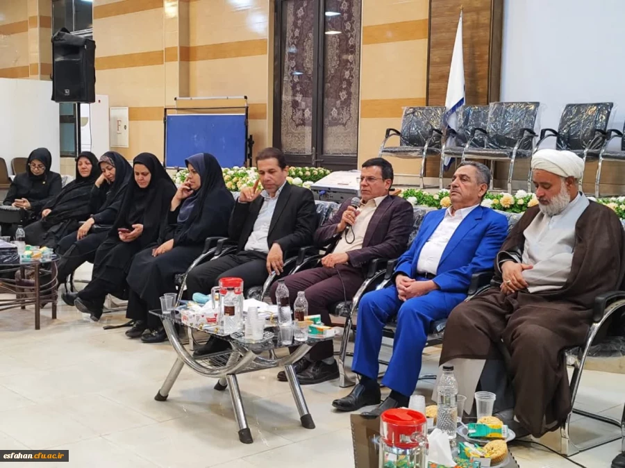 بازدید و برگزاری مراسم پرسش و پاسخ بین دانشجویان و مسئولان در مراکز امام خمینی(ره) کاشان و همچنین شهید سلیمانی آران وبیدگل(ساختمان شماره 3 پردیس شهید باهنر اصفهان) 2