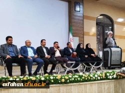 بازدید و برگزاری مراسم پرسش و پاسخ بین دانشجویان و مسئولان در مراکز امام خمینی(ره) کاشان و همچنین شهید سلیمانی آران وبیدگل(ساختمان شماره 3 پردیس شهید باهنر اصفهان) 3