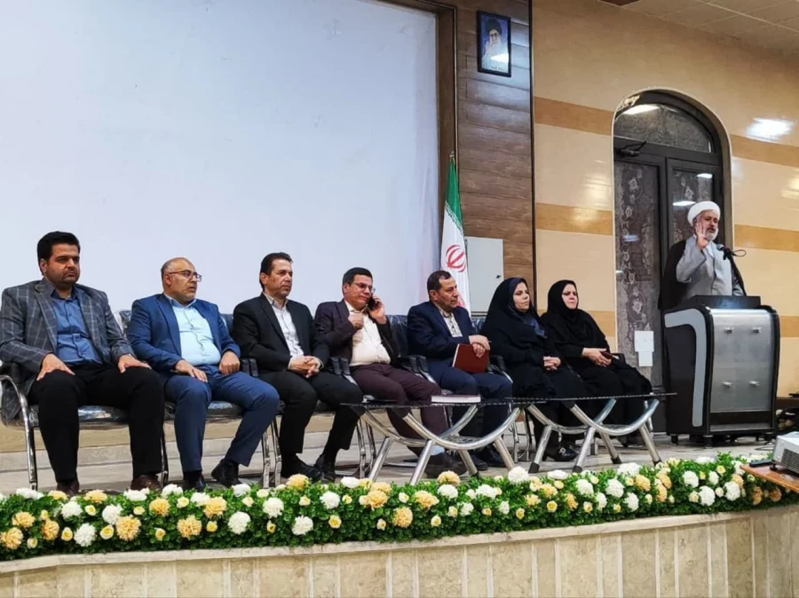 بازدید و برگزاری مراسم پرسش و پاسخ بین دانشجویان و مسئولان در مراکز امام خمینی(ره) کاشان و همچنین شهید سلیمانی آران وبیدگل(ساختمان شماره 3 پردیس شهید باهنر اصفهان) 3