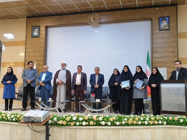 بازدید و برگزاری مراسم پرسش و پاسخ بین دانشجویان و مسئولان در مراکز امام خمینی(ره) کاشان و همچنین شهید سلیمانی آران وبیدگل(ساختمان شماره 3 پردیس شهید باهنر اصفهان) 5