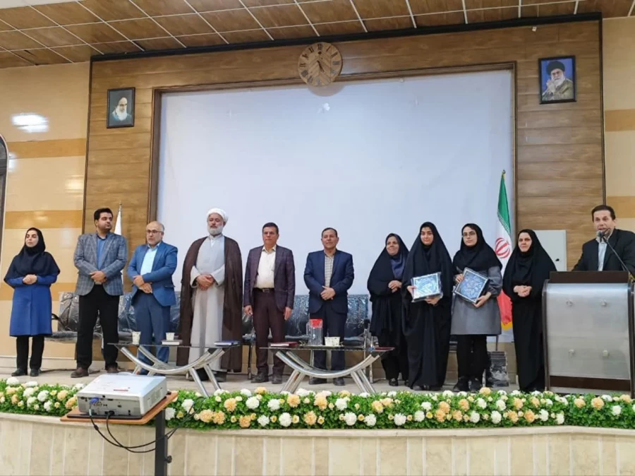 بازدید و برگزاری مراسم پرسش و پاسخ بین دانشجویان و مسئولان در مراکز امام خمینی(ره) کاشان و همچنین شهید سلیمانی آران وبیدگل(ساختمان شماره 3 پردیس شهید باهنر اصفهان) 5