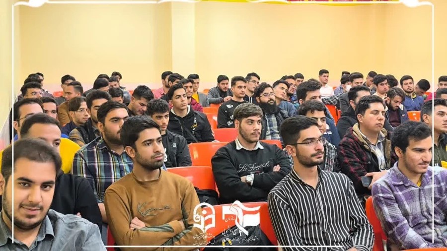 بازدید و برگزاری مراسم پرسش و پاسخ بین دانشجویان و مسئولان در مراکز امام خمینی(ره) کاشان و همچنین شهید سلیمانی آران وبیدگل(ساختمان شماره 3 پردیس شهید باهنر اصفهان) 2