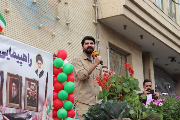 حضور پرشور، دشمن شکن و اقتدارآفرین دانشجومعلمان،اساتید و کارکنان دانشگاه فرهنگیان اصفهان استان اصفهان در خروش انقلابی و فریاد استکبار ستیزی  راهپیمایی یوم الله ١٣آبان
 12