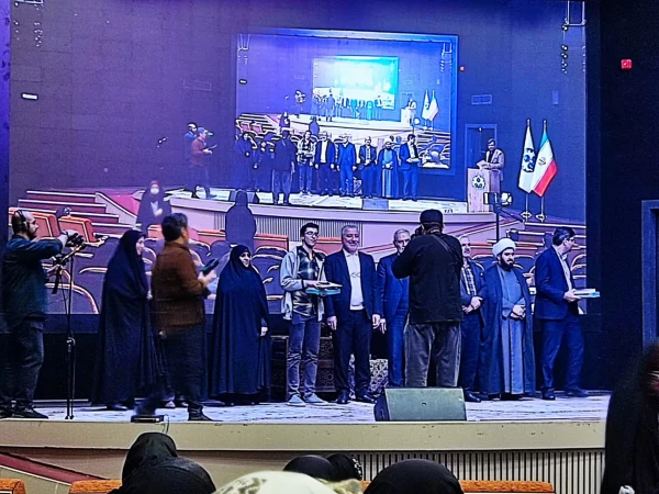 مراسم تجلیل از دانشجویان استان اصفهان که موفق به کسب رتبه در مرحله ملی قرآن و عترت شدند 2