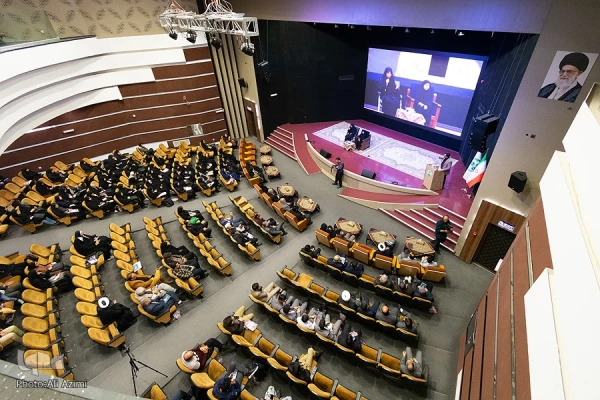 مراسم تجلیل از دانشجویان استان اصفهان که موفق به کسب رتبه در مرحله ملی قرآن و عترت شدند 6