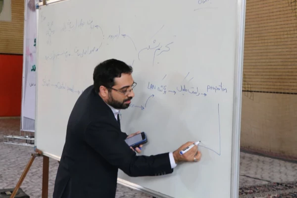 دومین رویداد رسانه استادان دانشگاه فرهنگیان در اصفهان آغاز شد  
 9