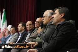 نشست صمیمی مسئولین دانشگاه با دانشجویان در پردیس شهید باهنر اصفهان  3