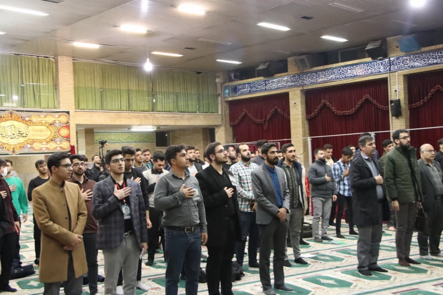 نشست صمیمی مسئولین دانشگاه با دانشجویان در پردیس شهید باهنر اصفهان  10