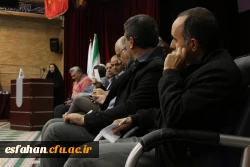 نشست صمیمی مسئولین دانشگاه با دانشجویان در پردیس شهید باهنر اصفهان  11