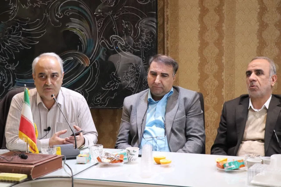 اولین پیش نشست مدرسه جامع توسعه صلاحیت های حرفه ای تدریس به میزبانی دانشگاه فرهنگیان استان اصفهان   5