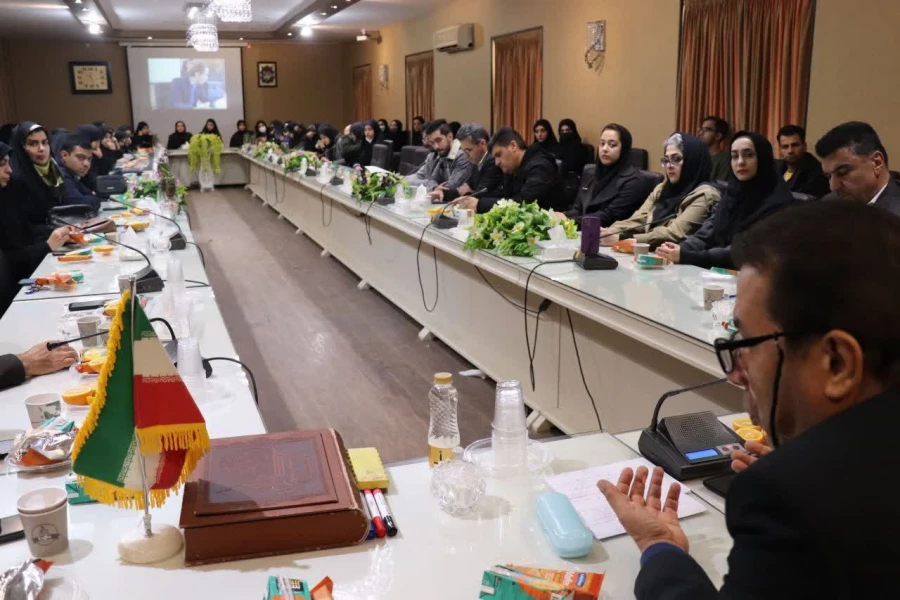 اولین پیش نشست مدرسه جامع توسعه صلاحیت های حرفه ای تدریس به میزبانی دانشگاه فرهنگیان استان اصفهان   8