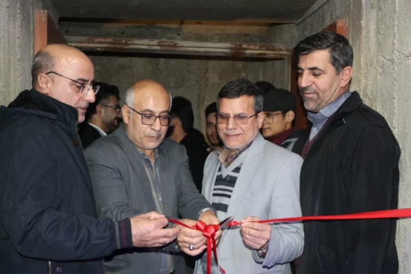 افتتاحیه اتاق تندرسی و مرکز بازی های رایانه ای در پردیس شهید باهنر اصفهان 3