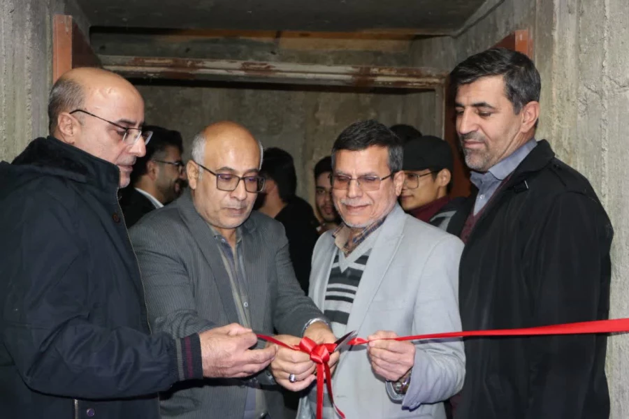 افتتاحیه اتاق تندرسی و مرکز بازی های رایانه ای در پردیس شهید باهنر اصفهان 3