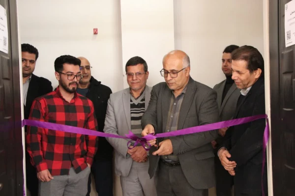 افتتاحیه اتاق تندرسی و مرکز بازی های رایانه ای در پردیس شهید باهنر اصفهان 7