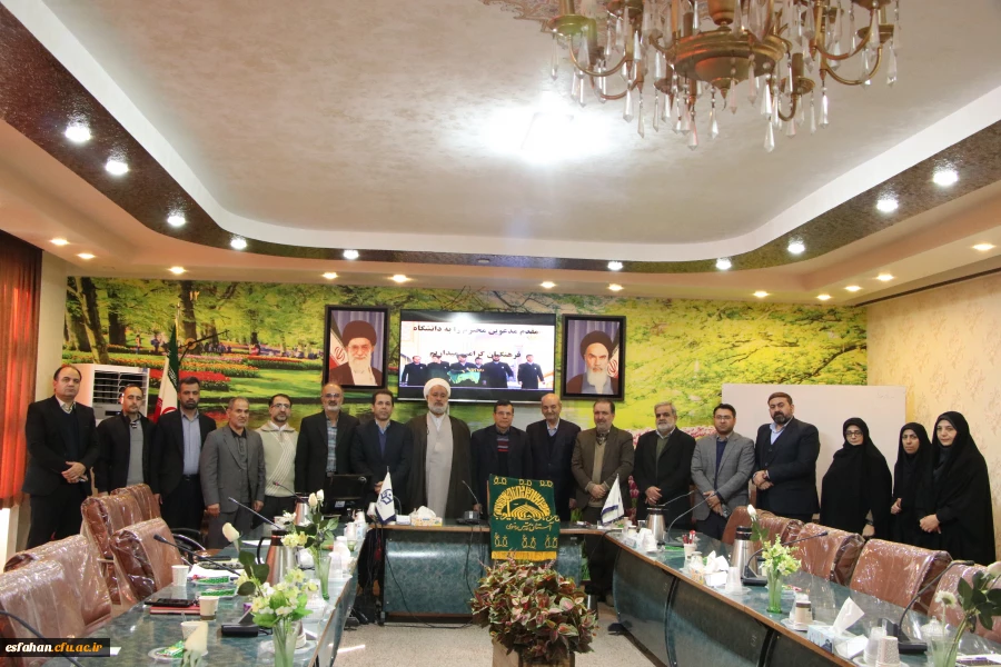 افتتاح دفتر کانون خدمات رضوی در پردیس شهید باهنر دانشگاه فرهنگیان اصفهان    5