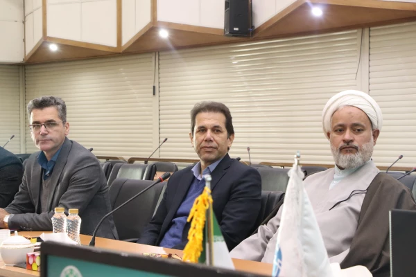 بازدید ریاست، مسئولین و اعضای هیئت علمی دانشگاه فرهنگیان استان اصفهان از شهرک علمی فناوری اصفهان 5