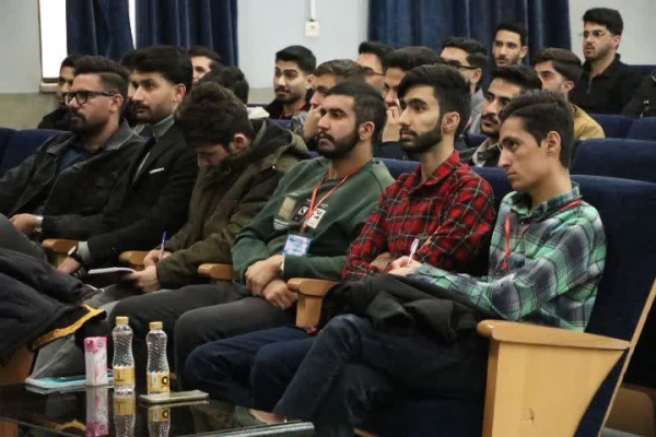 گزارش تصویری از اولین دوره توانمند سازی دبیران کانون های گردشگری و دومین دوره یاریگر به میزبانی دانشگاه فرهنگیان استان اصفهان 4