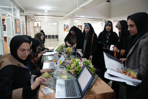 میزبانی اصفهان، نصف جهان، شهر گنبدهای فیروزه ای در برگزاری جشنواره رویش، رسش، حرکت 9