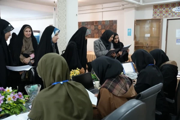 میزبانی اصفهان، نصف جهان، شهر گنبدهای فیروزه ای در برگزاری جشنواره رویش، رسش، حرکت 11