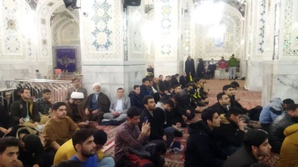 دانشجویان در دارالهدایه حرم مطهر شاه خراسان 5