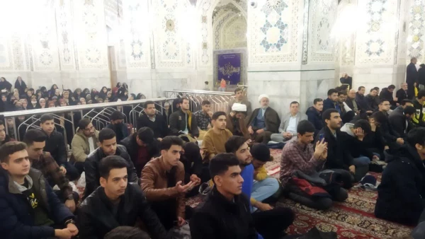 دانشجویان در دارالهدایه حرم مطهر شاه خراسان 6