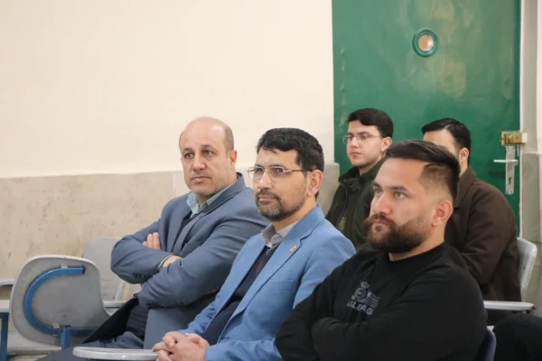 بازدید حمیدرضا ابراهیمی، معاون فرهنگی تربیتی دانشگاه فرهنگیان از برگزاری کارگاه های آموزشی در جشنواره رویش، رسش، حرکت 5