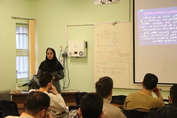 بازدید حمیدرضا ابراهیمی، معاون فرهنگی تربیتی دانشگاه فرهنگیان از برگزاری کارگاه های آموزشی در جشنواره رویش، رسش، حرکت 8